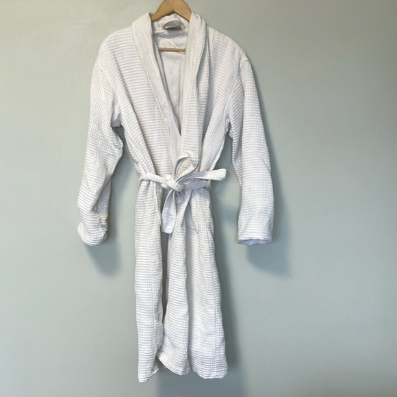Pottery Barn Other - Pottery Barn White Waffle Knit bathrobe S